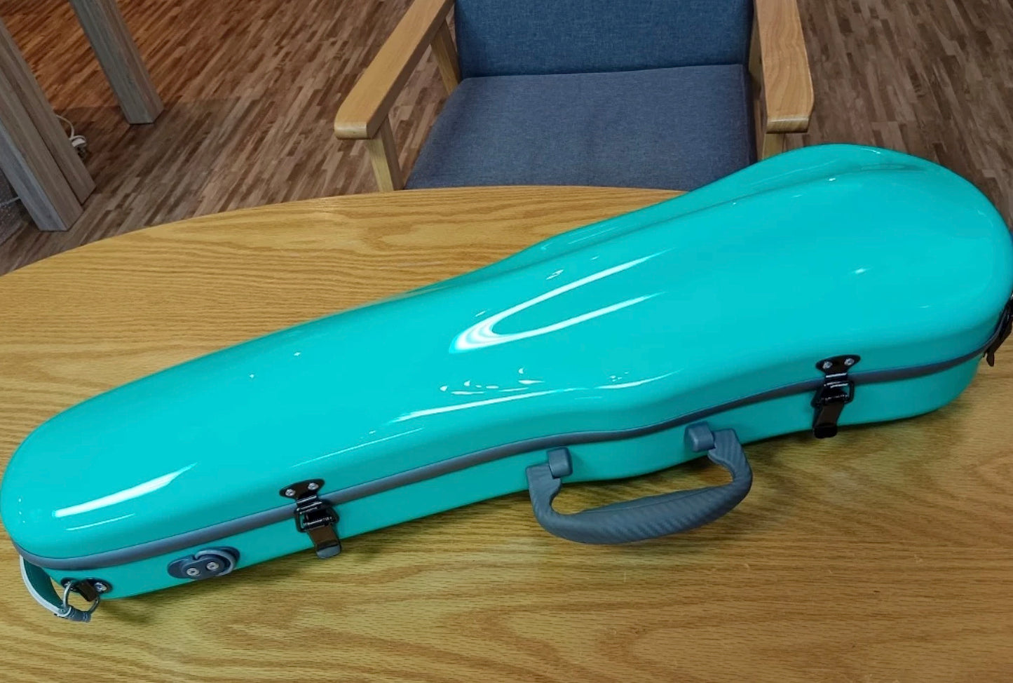 JML 1.5kg  PC2 Shaped violin case