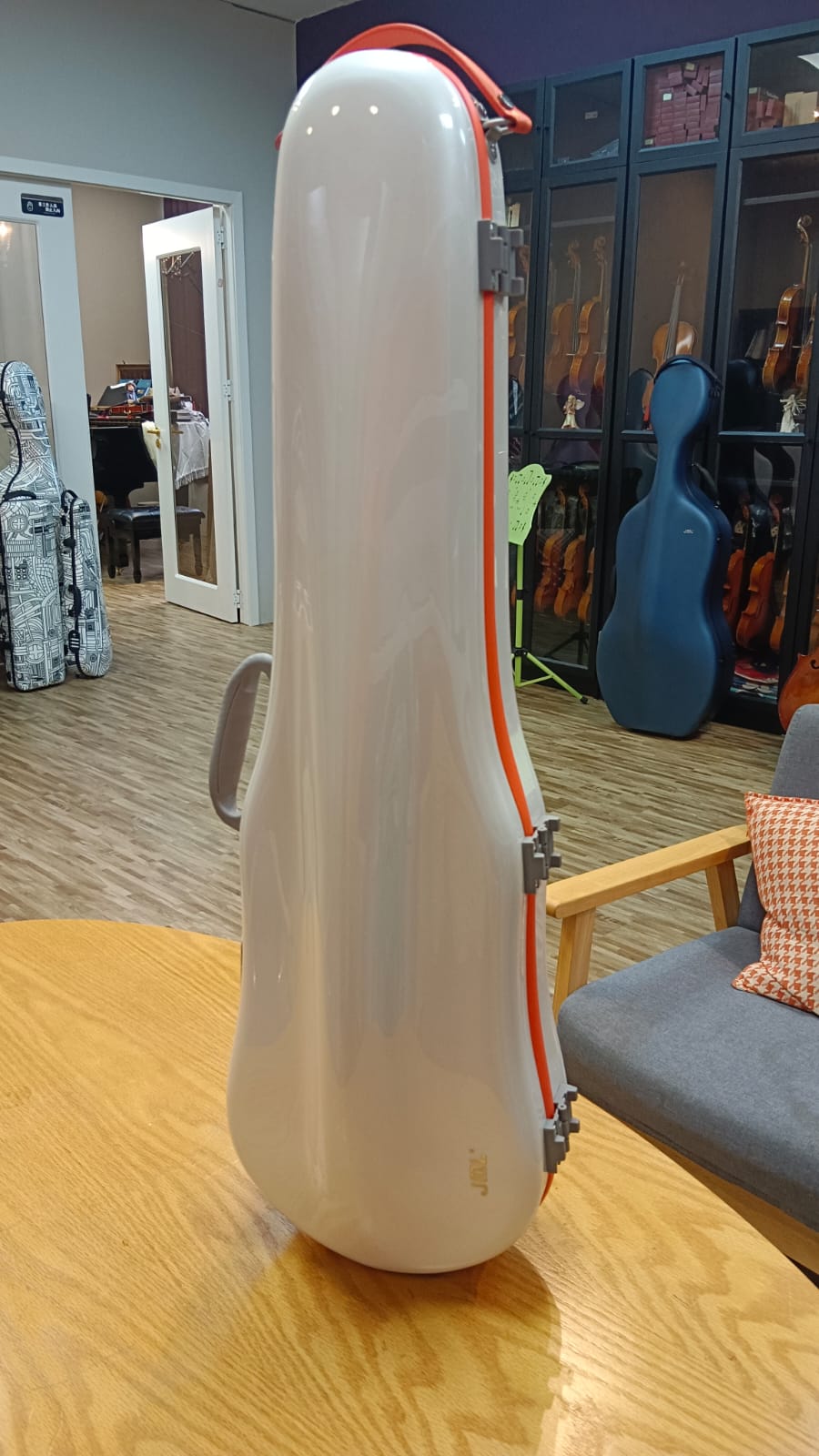 JML 1.5kg  PC2 Shaped violin case